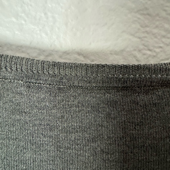 BCBG MaxAzria Grey Tunic Silk & Cotton Blend Sweater Size S. V-Neck. - Picture 8 of 10